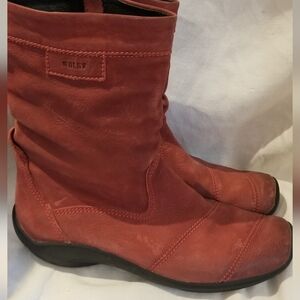 Wolky womens tomato red leather ankle boot size 37 US 6.5